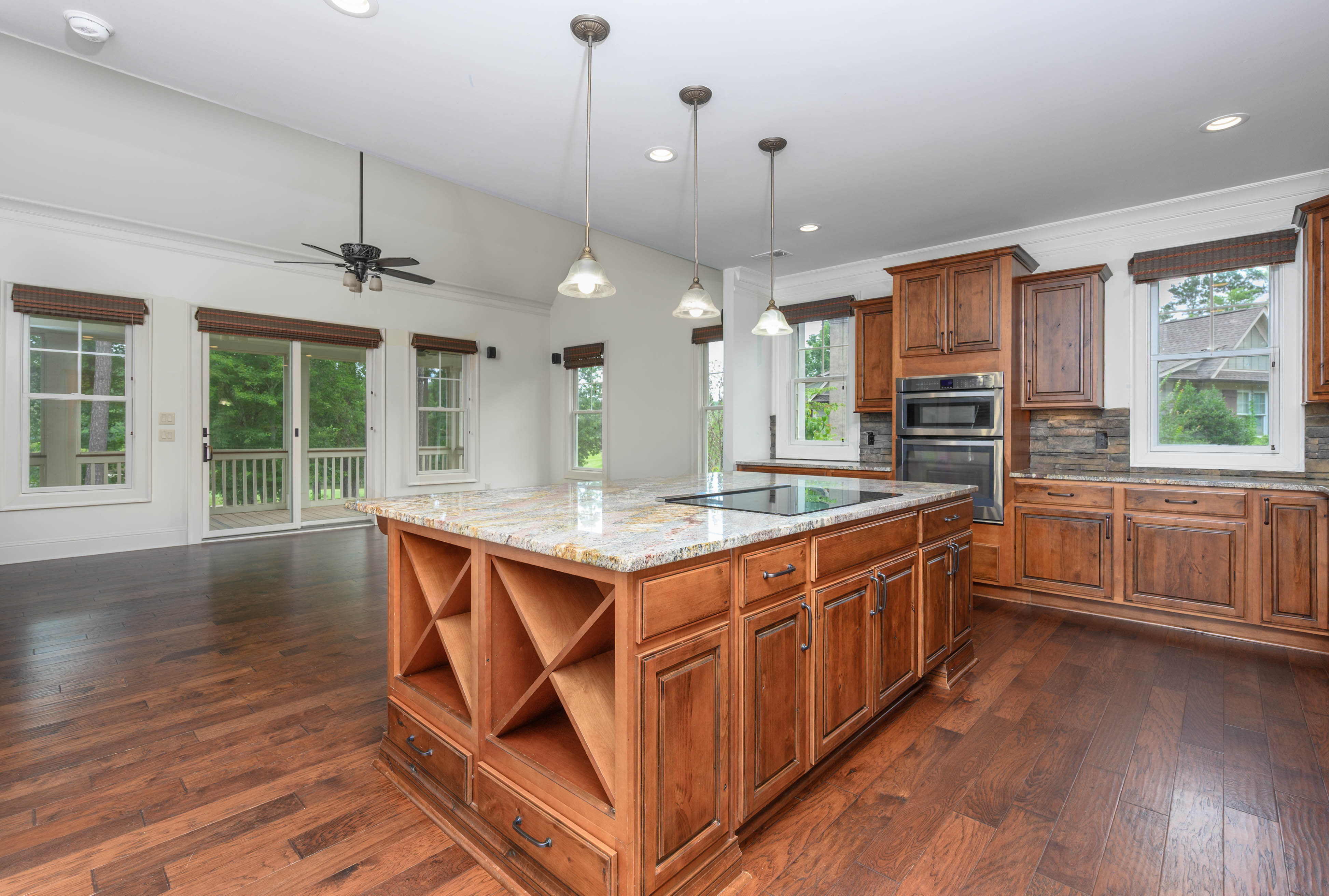 1080 Club Pointe Circle image 6